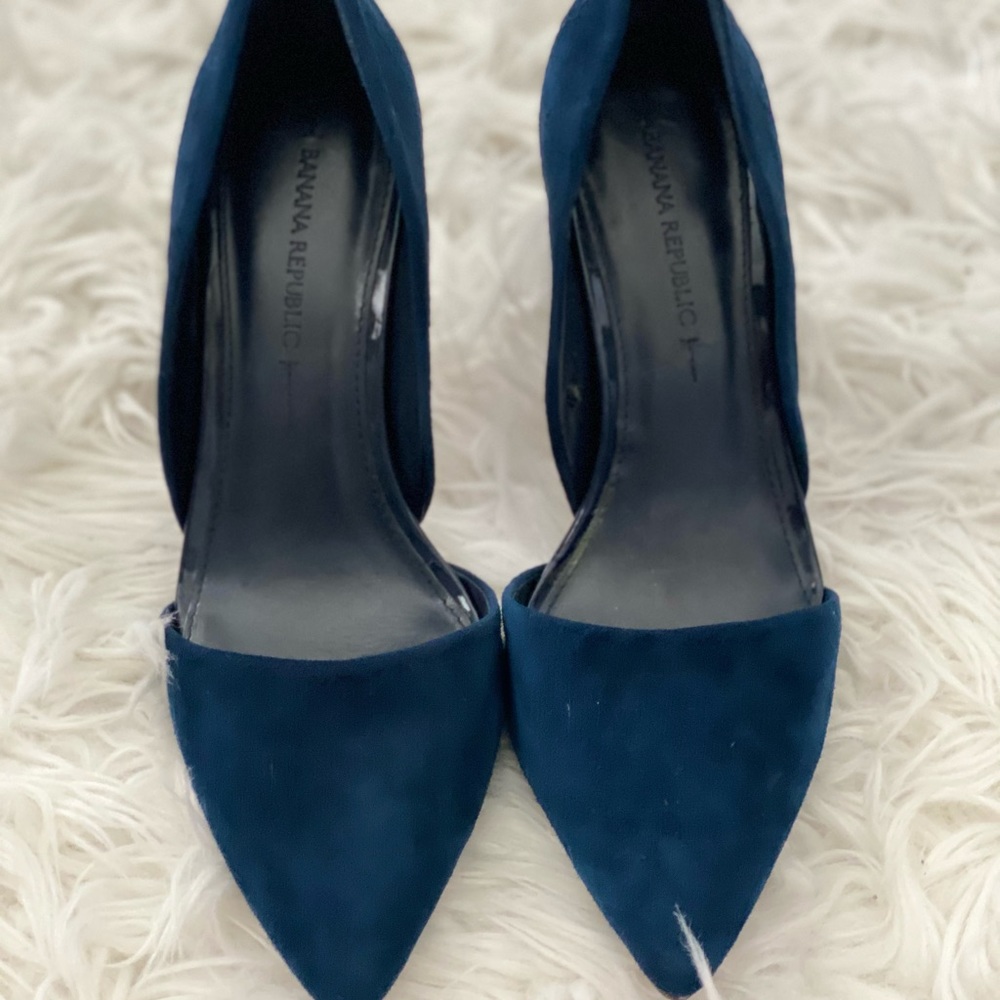 Don’t step on my blue suede shoes 😍